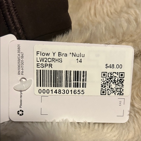 NWT size 14 Lululemon Flow Y Nulu Bra - Picture 11 of 11